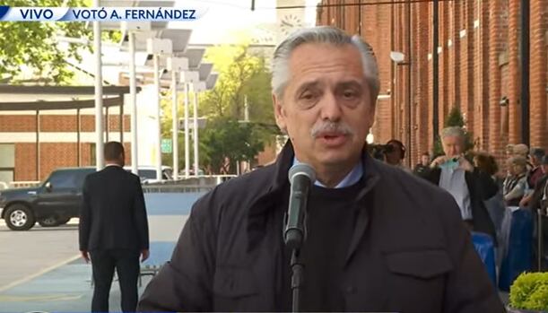 Alberto Fernández tras votar en Puerto Madero.