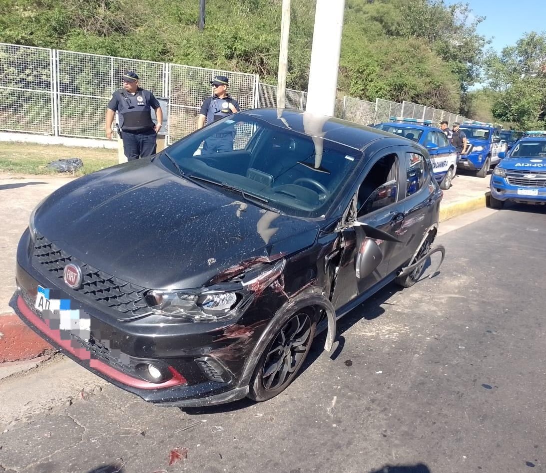 El vehículo robado en Carlos Paz.