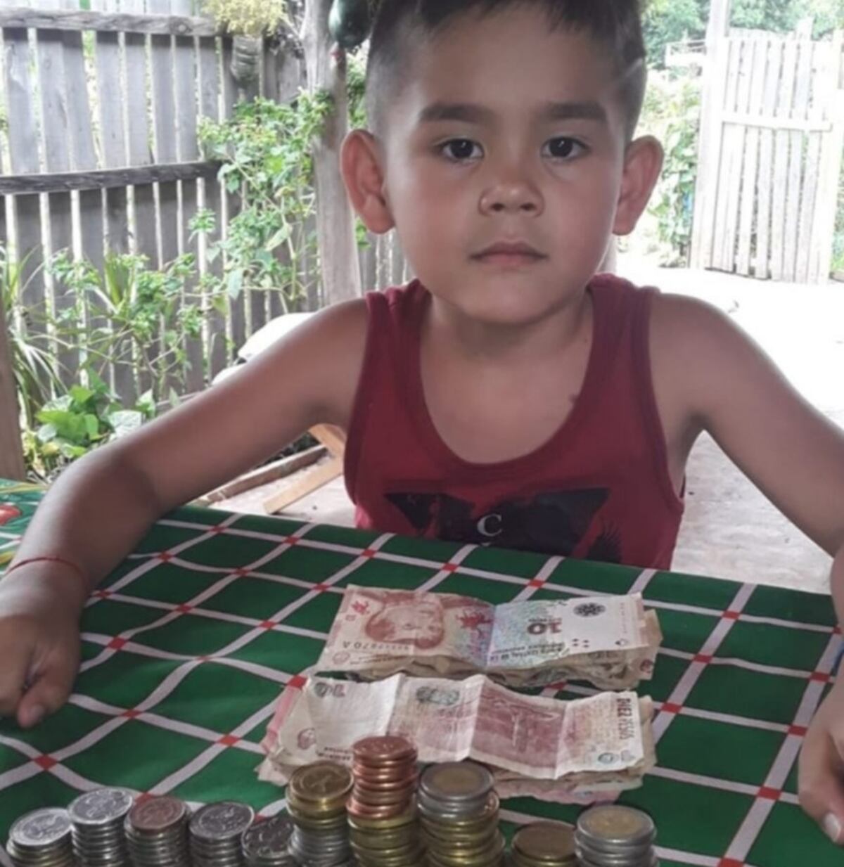 Un nene quiere donar sus ahorros a los bomberos voluntarios de Corrientes