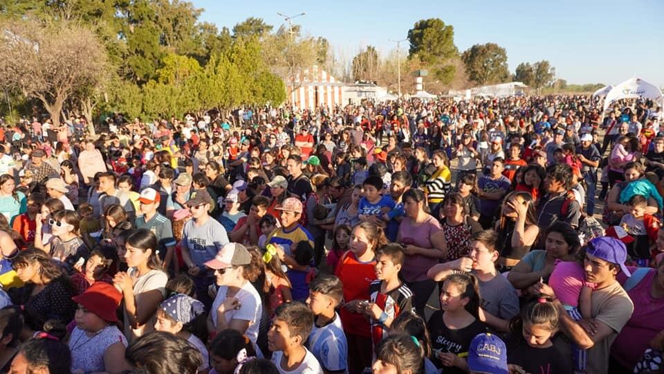 Familias enteras disfrutaron de los festejos que cerraron el mes del niño en General Alvear.