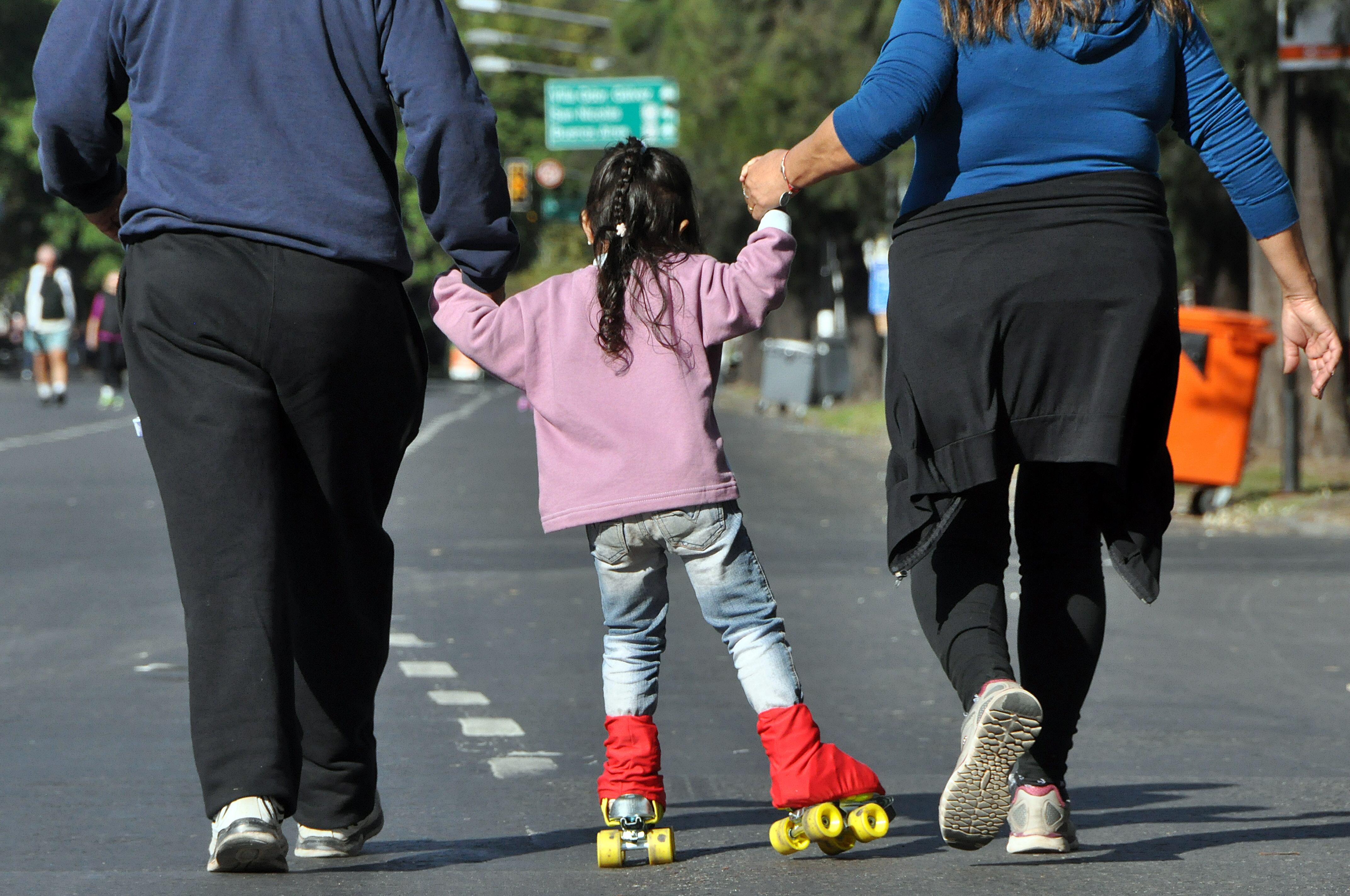 Paseos a pie, en bici o en monopatín, para adentrarse en la ciudad