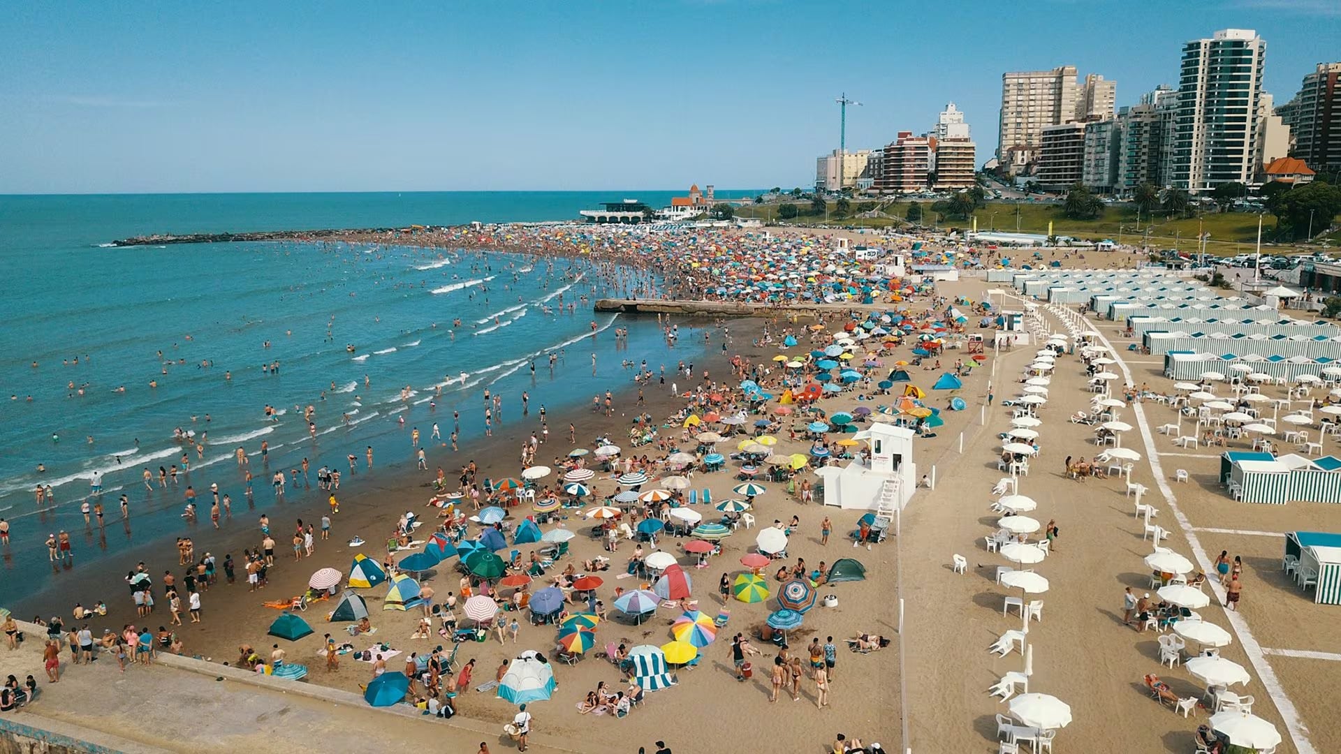 Las playas de Mar del Plata son algunas de las más destacadas del país