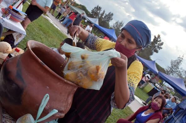 Nuevamente la plaza palpaleña de las Aguas Danzantes recibirá este viernes una interesante competencia gastronómica: el sexto Concurso del Tamal jujeño. El producto estará a la venta.