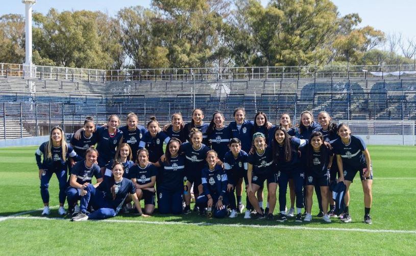 Gimnasia LP con mendocinas