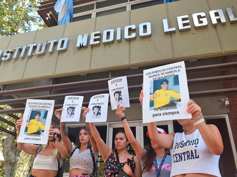 Decenas de personas pidieron Justicia por el joven