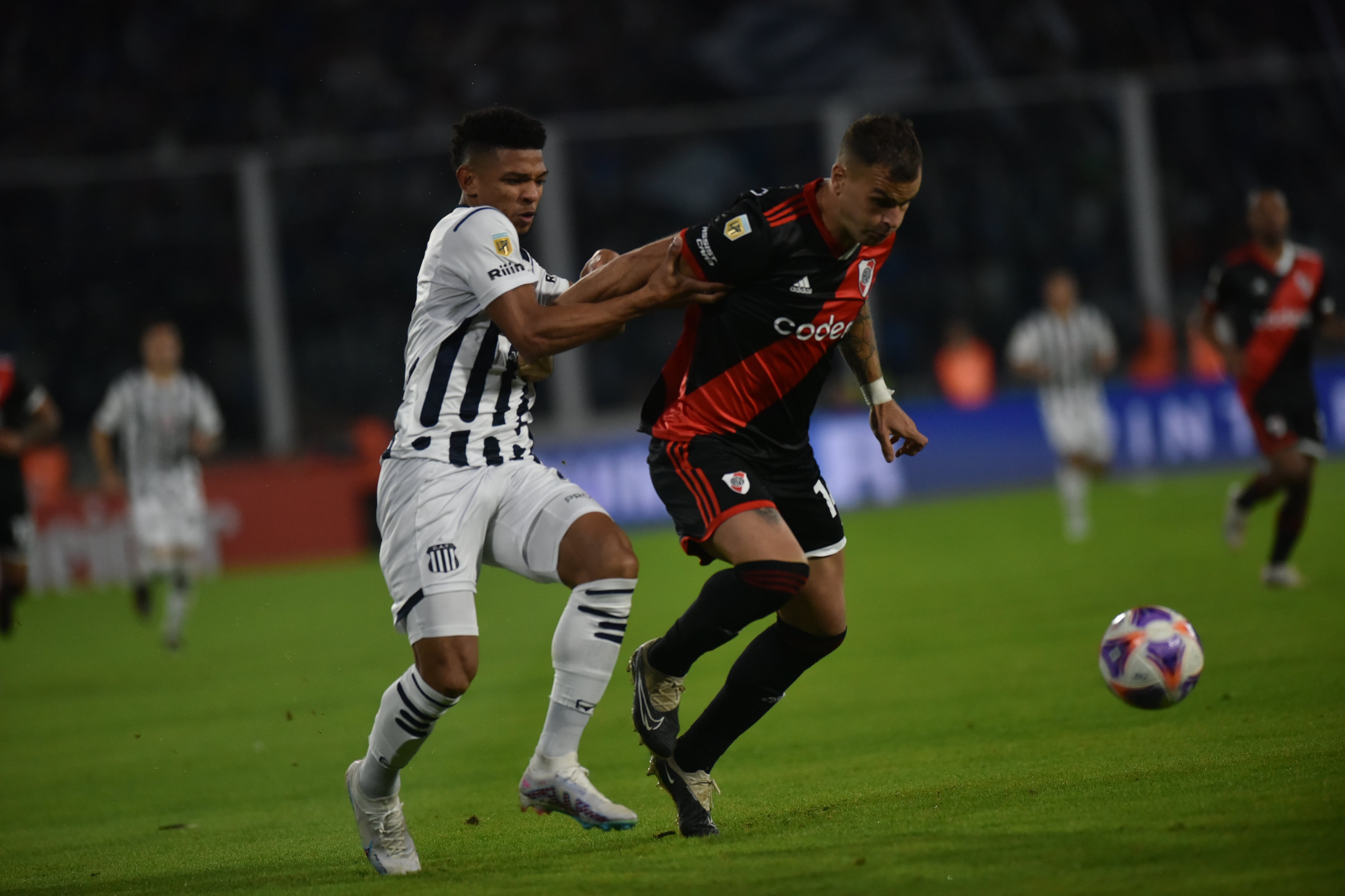 River y Talleres, dos de los animadores de la Liga Profesional. 