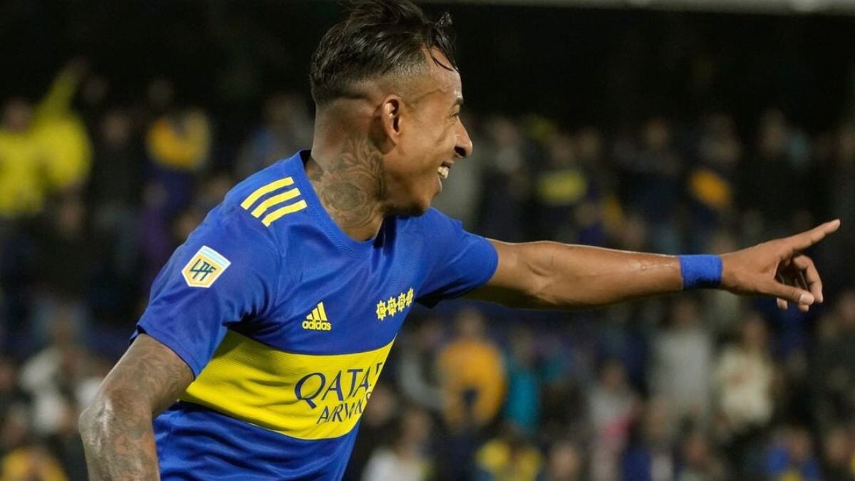 Sebastián Villa fue el autor de uno de los goles con los que Boca venció 2 a 0 a Defensa y Justicia.