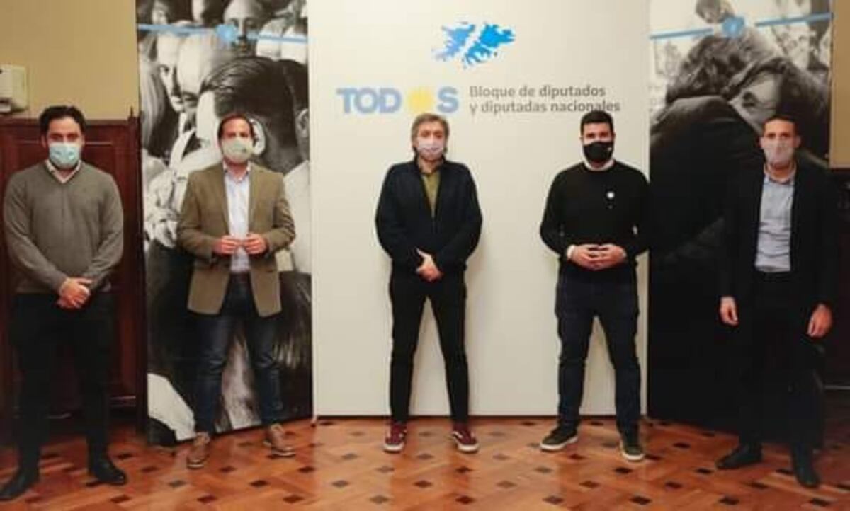 Máximo Kirchner y Marcos Cleri recibieron al Intendente Pablo Corsalini en Buenos Aires