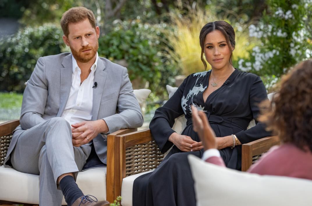 Oprah Winfrey entrevistó a Meghan Markle y al Príncipe Harry. (AP)