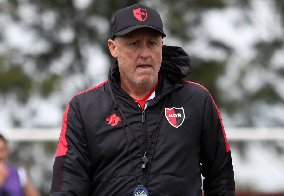 Ricardo Lunari se fue y Newell’s Old Boys busca su cuarto director técnico en el año