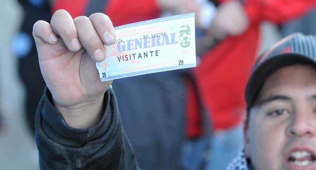 Las entradas del fútbol argentino también sienten la inflación (Foto: La Voz / Archivo).