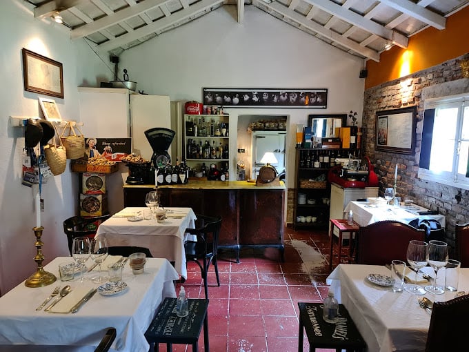 Cómo es el reconocido restaurante que visitó Villarruel en Córdoba. (Fotos: Google Maps)