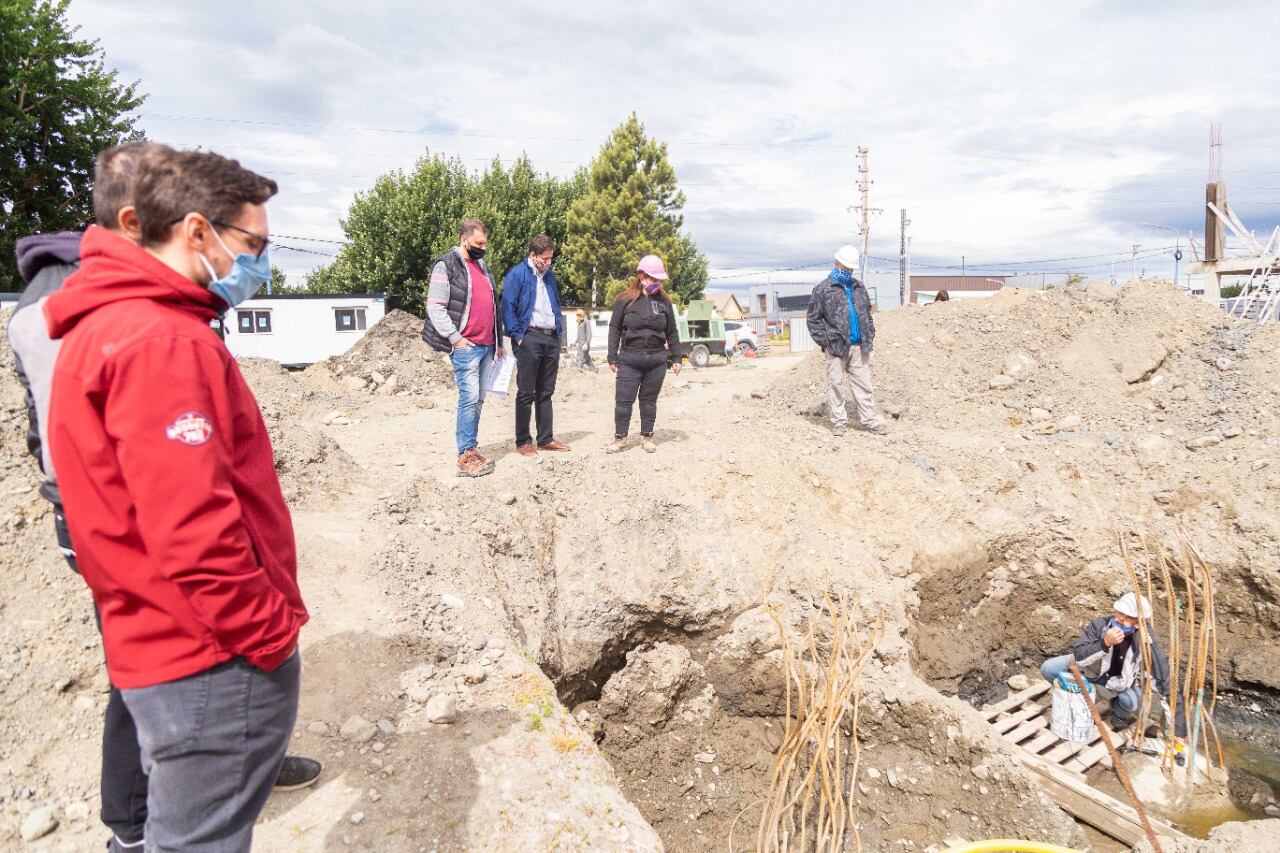 La Ministra de obras y servicios públicos de Tierra del Fuego, Gabriela Castillo supervisó los avances.