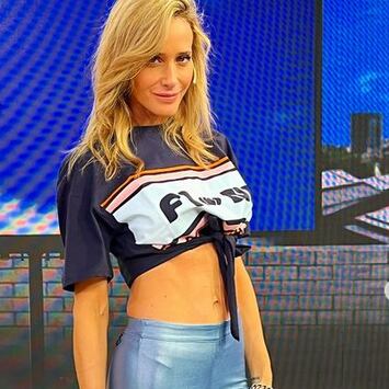 Julieta Prandi y su look con ombligo al aire. Foto: Instagaram.