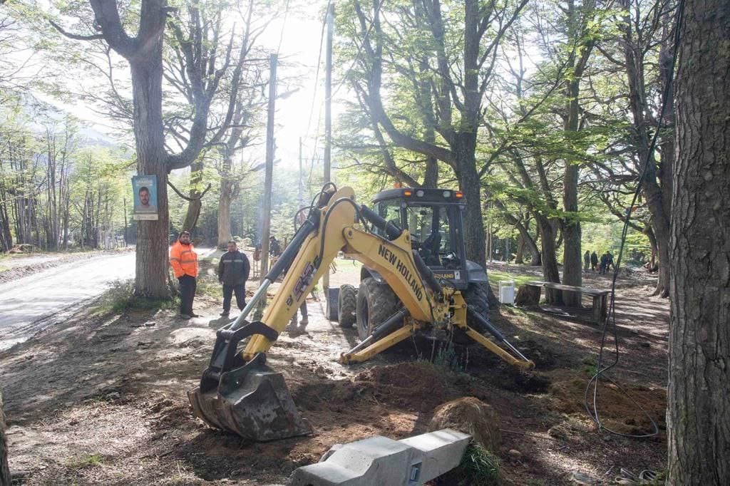 Ushuaia: realizan trabajos en la plaza “Nunca Jamás”