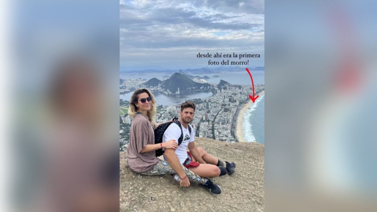 Jimena y Matías desde la cima del morro.