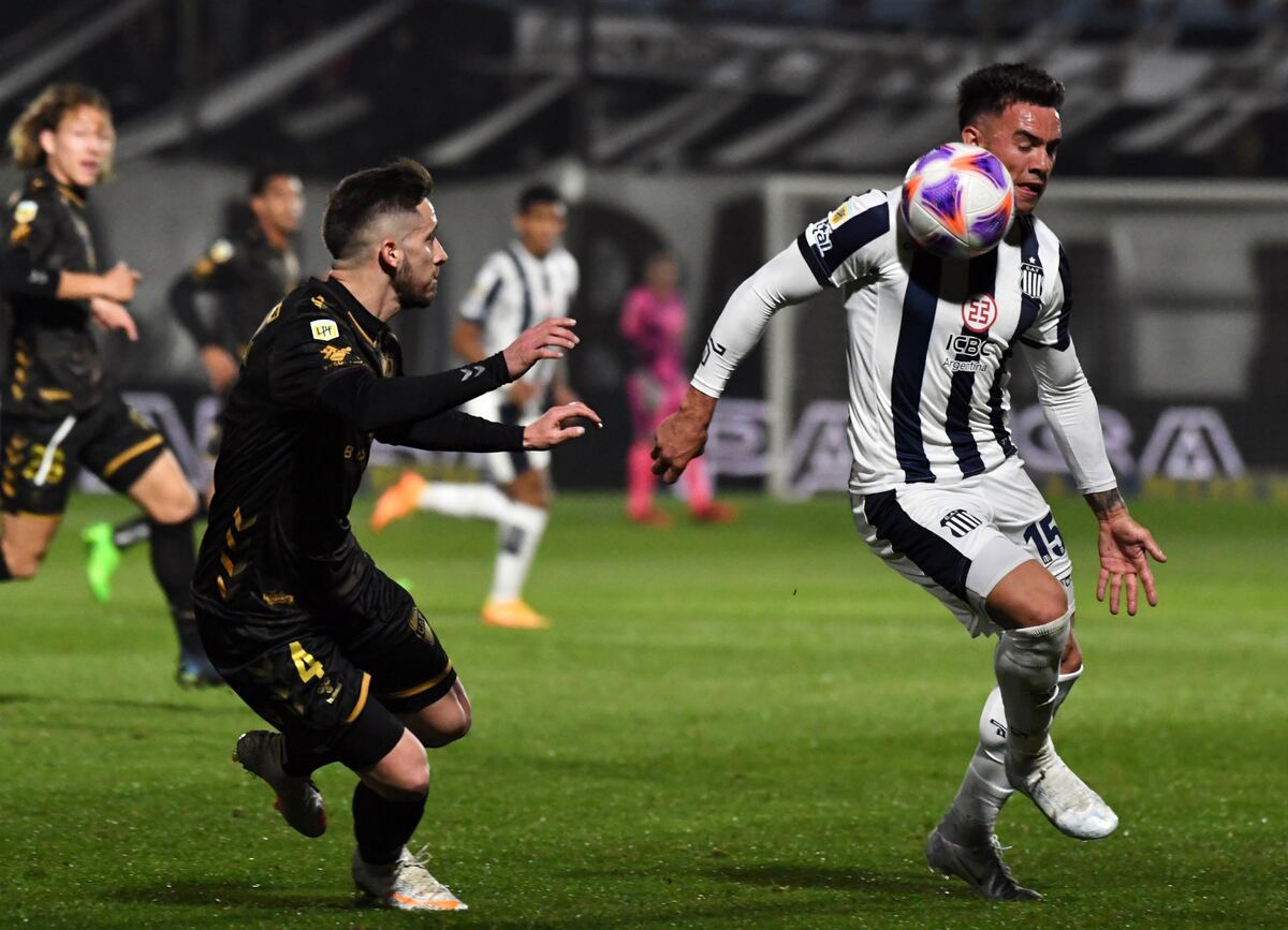 Pedro Caixinha y su análisis del empate de Talleres: “El equipo jugó un gran partido”