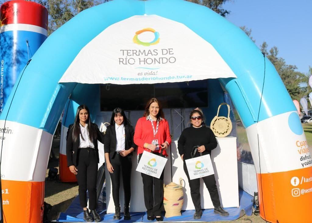 La municipalidad de Ushuaia concurrió al Foro Nacional de Turismo en Termas de Río Hondo, en el cuál, se mostraron diferentes culturas del país.