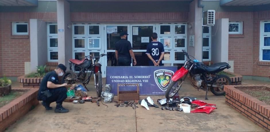 Recuperaron una motocicleta y motopartes en El Soberbio.