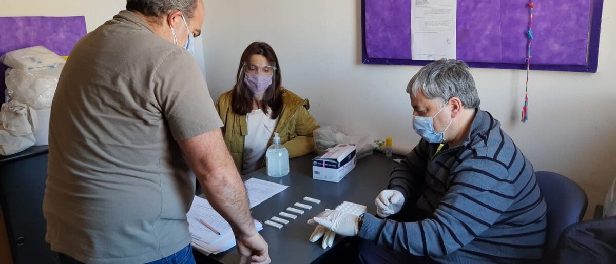 Testeos voluntarios de covid 19 a docentes del Distrito de Tres Arroyos