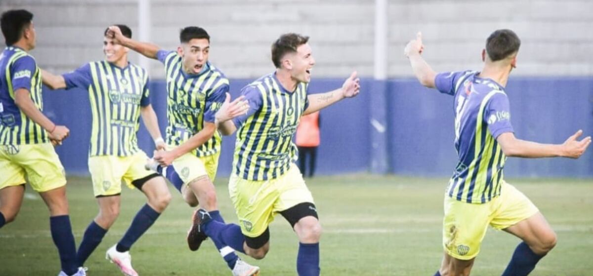 Juventud goleó a Estudiantes en el clásico de San Luis