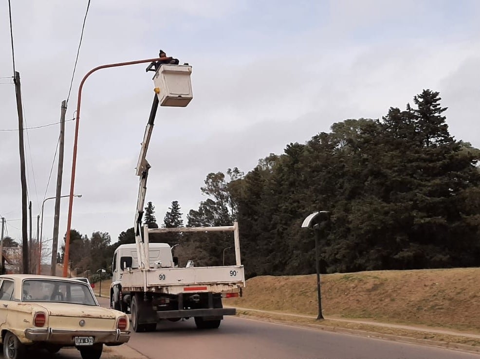 Punta Alta: instalaron nuevas luminarias LED en el parque San Martín