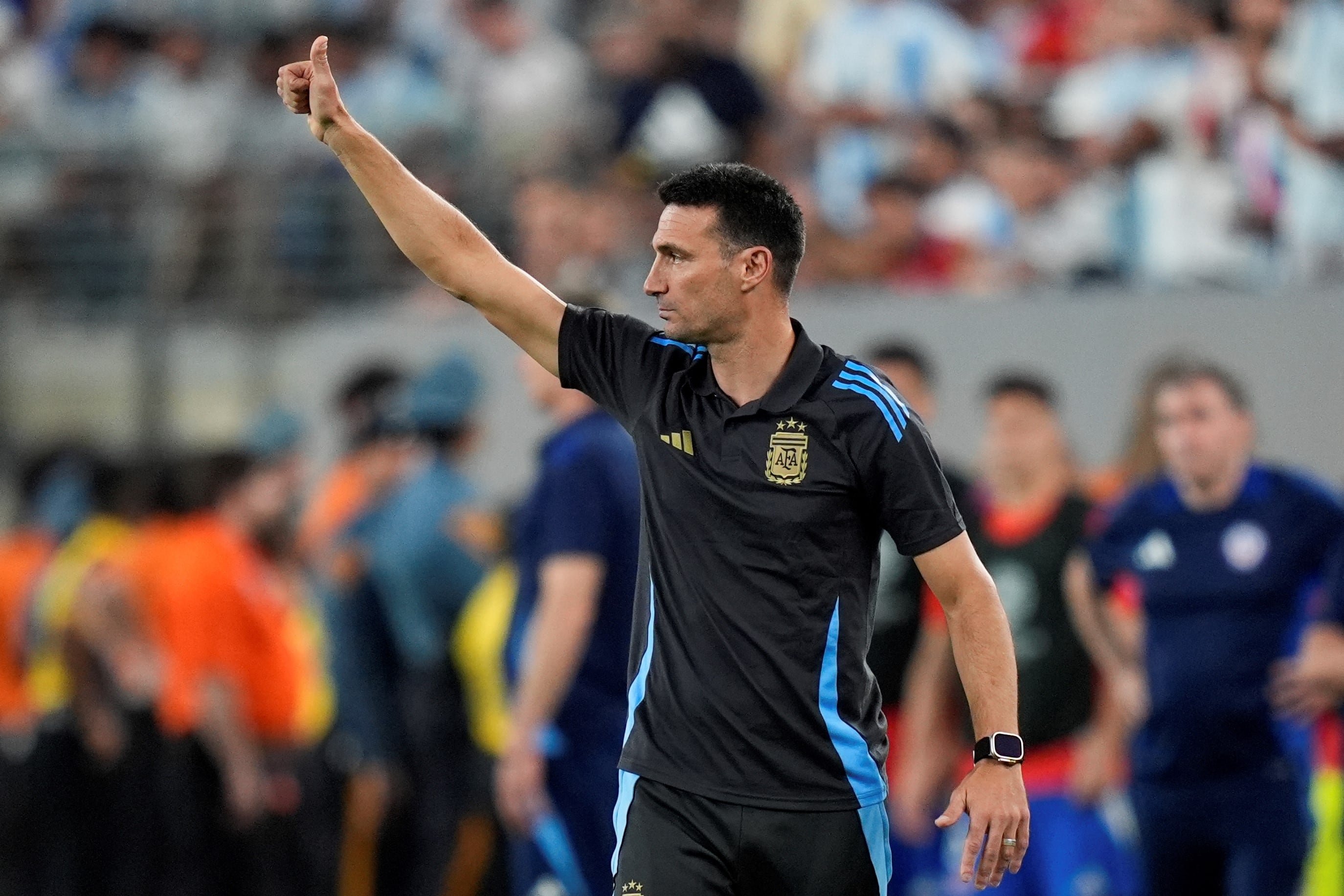 Lionel Scaloni, DT de Argentina, durante el partido que la selección le ganó a Chile en la Copa América. (AP)