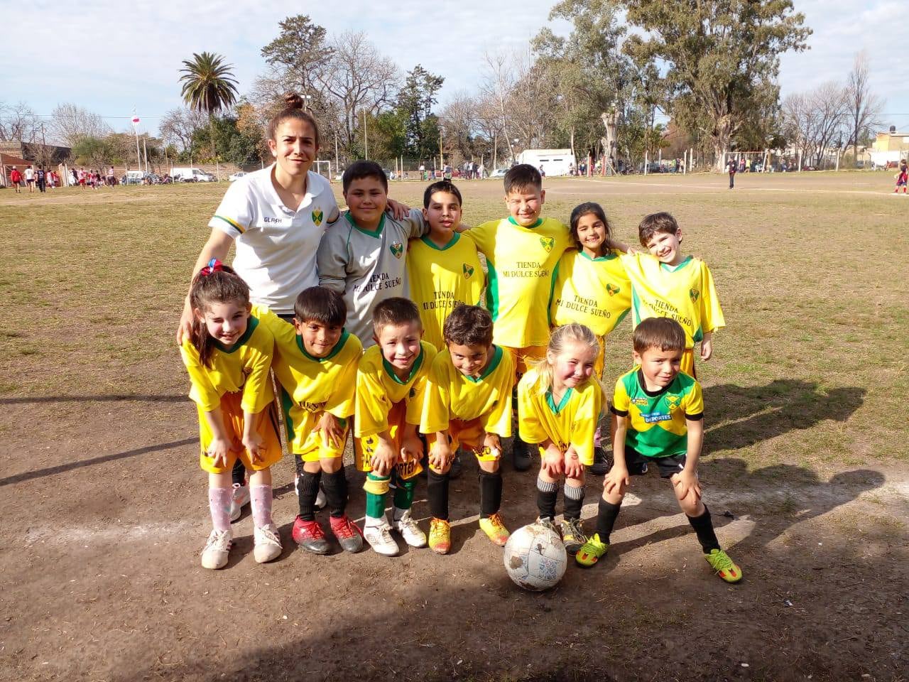 Guillermina con sus compañeros del Club.