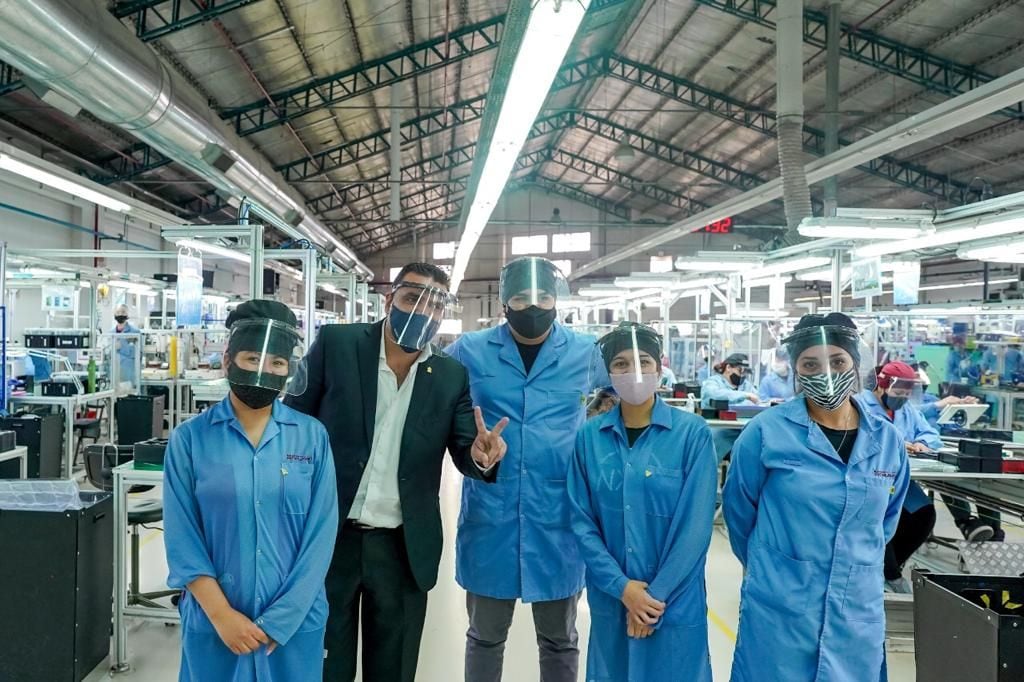  Matías Kulfas y el intendente Walter Vuoto realizaron una recorrida a las plantas 2 y 5 de la fábrica Newsan de la ciudad.