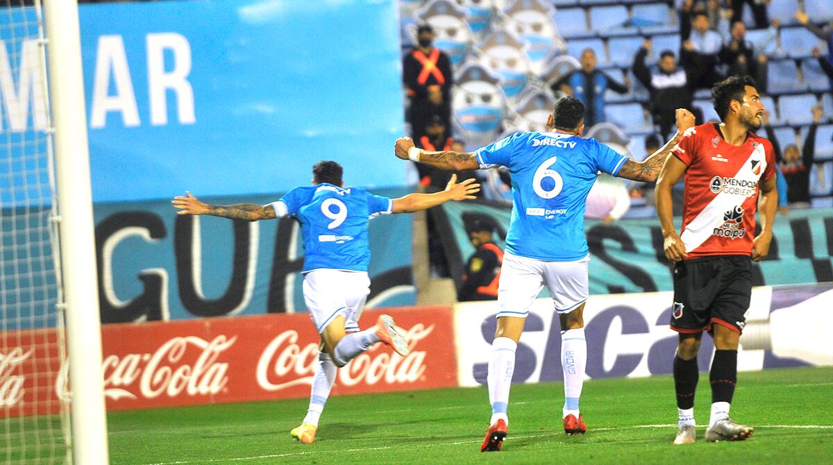 Pablo Vegetti sostiene la ilusión de Belgrano: “Si llegamos con chances vamos a clasificar”