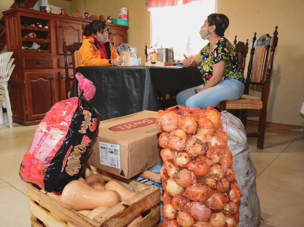 Lic. Sabrina Marcucci, recorrió los merenderos y copas de leche que integran el Consejo Social de Emergencia.