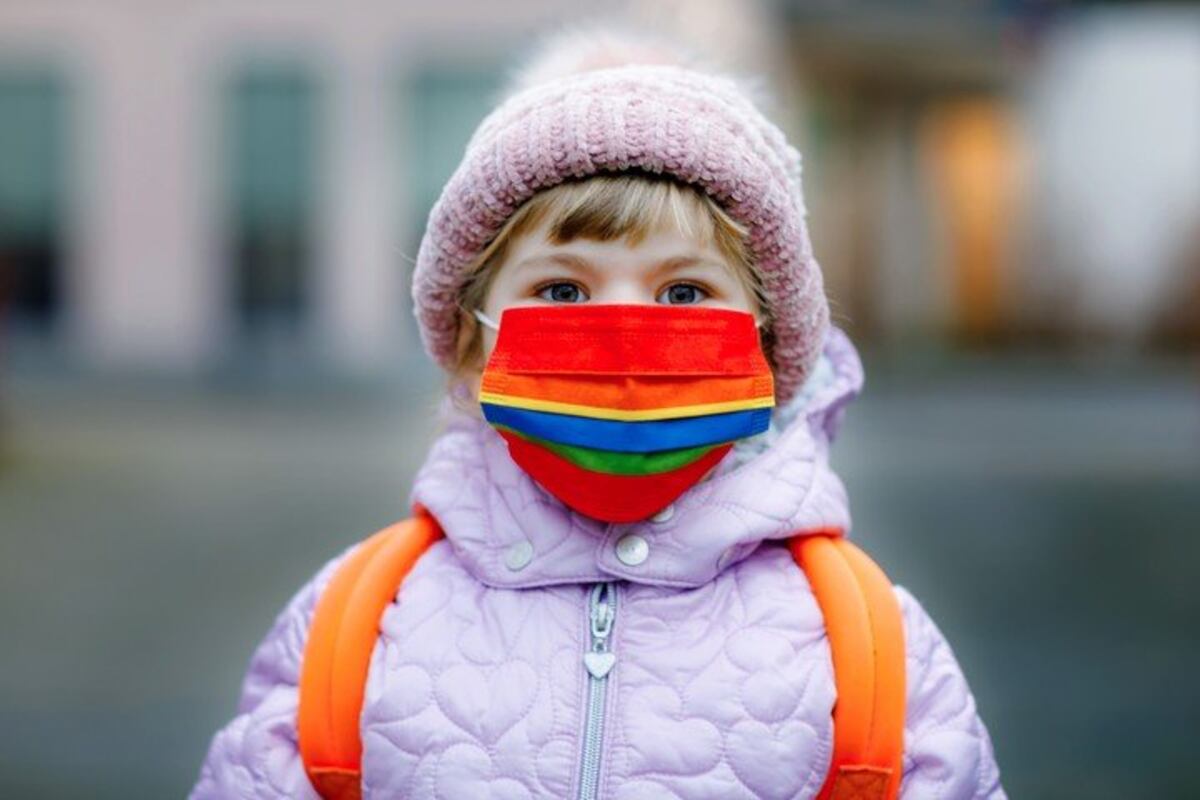 Un jardín de San Rafael hace barbijos para vender y así ayudan a pagar los tratamientos de niños con cáncer