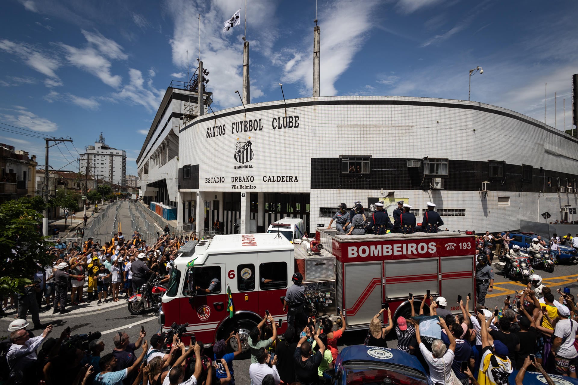 La despedida de Pelé en el estadio del Santos de Brasil. Foto: EFE.