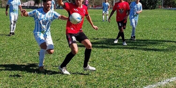 Liga regional de Fútbol de Iguazú: Central y Tacuarí lideran el torneo