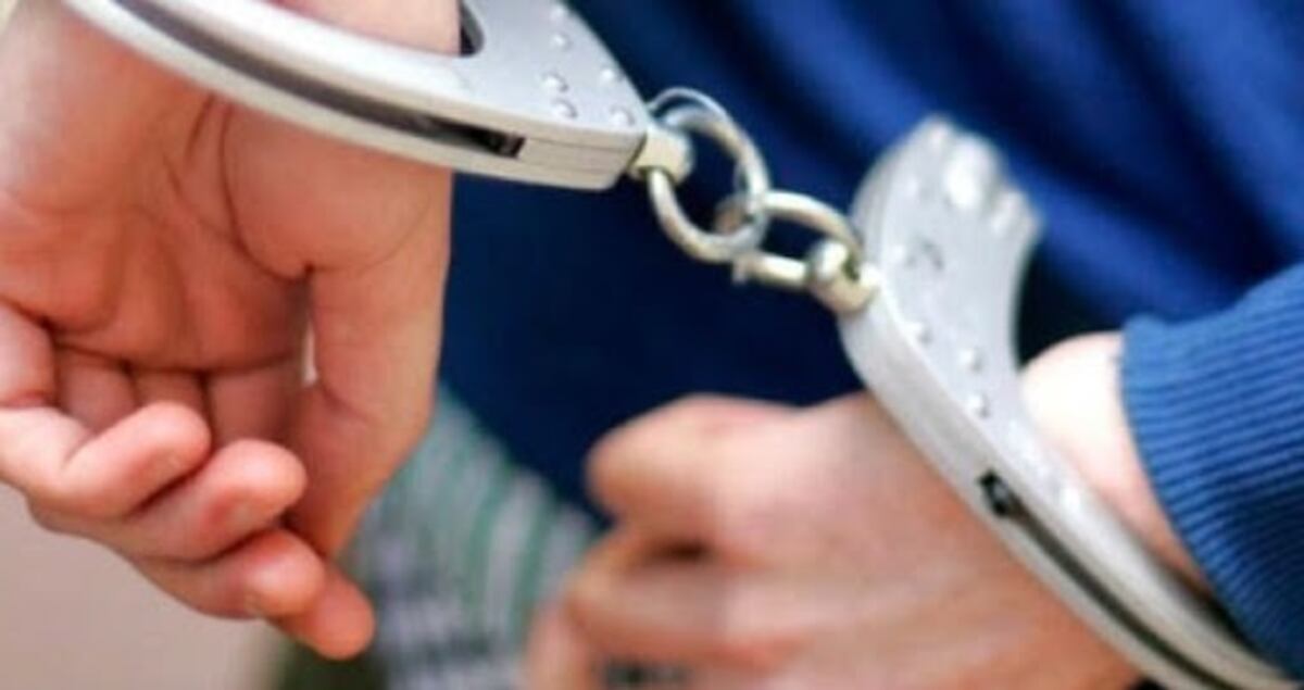 La Francia: un policía herido en intento de robo en un local comercial