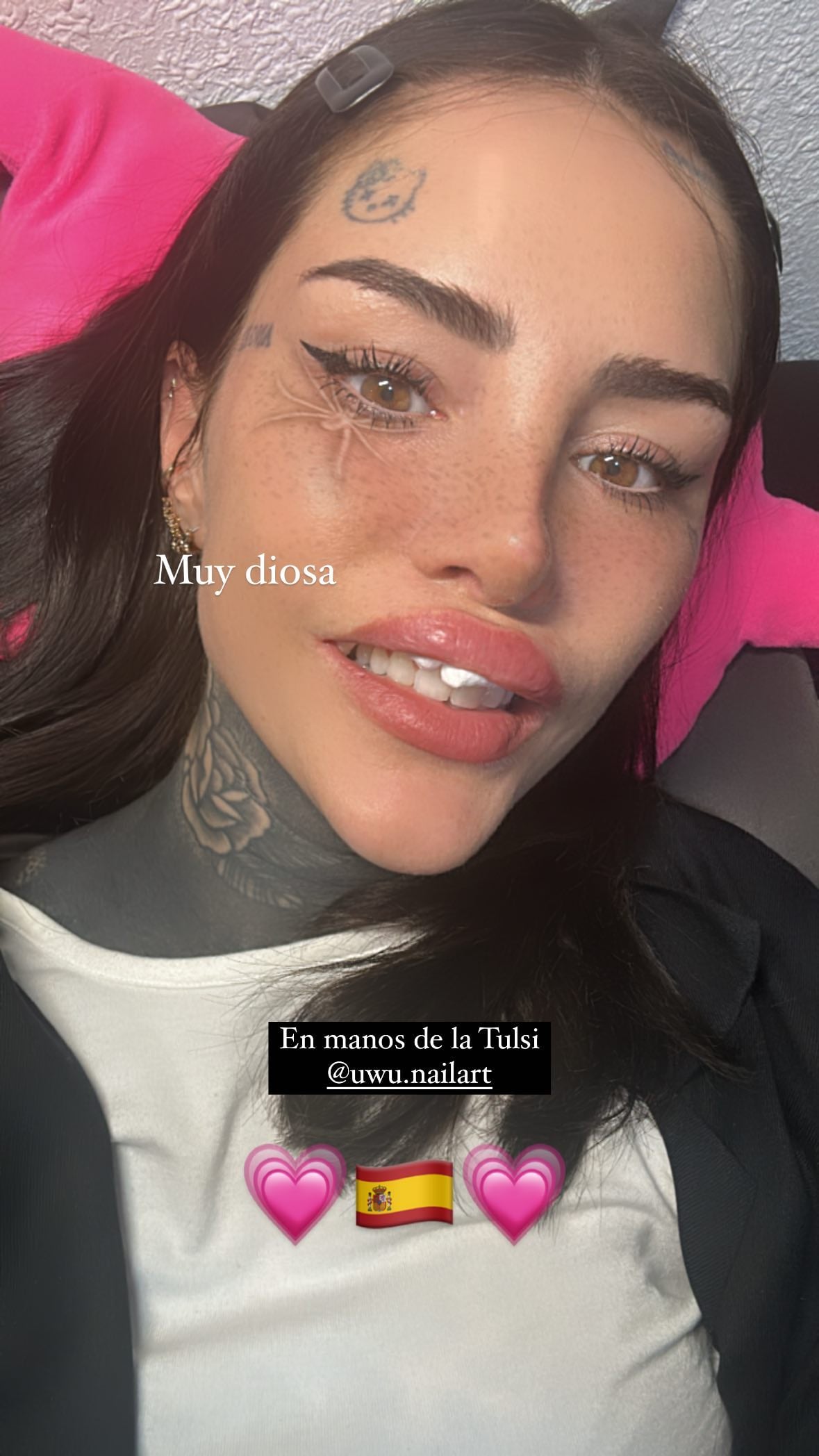 Cande Tinelli y el maquillaje para su look más canchero