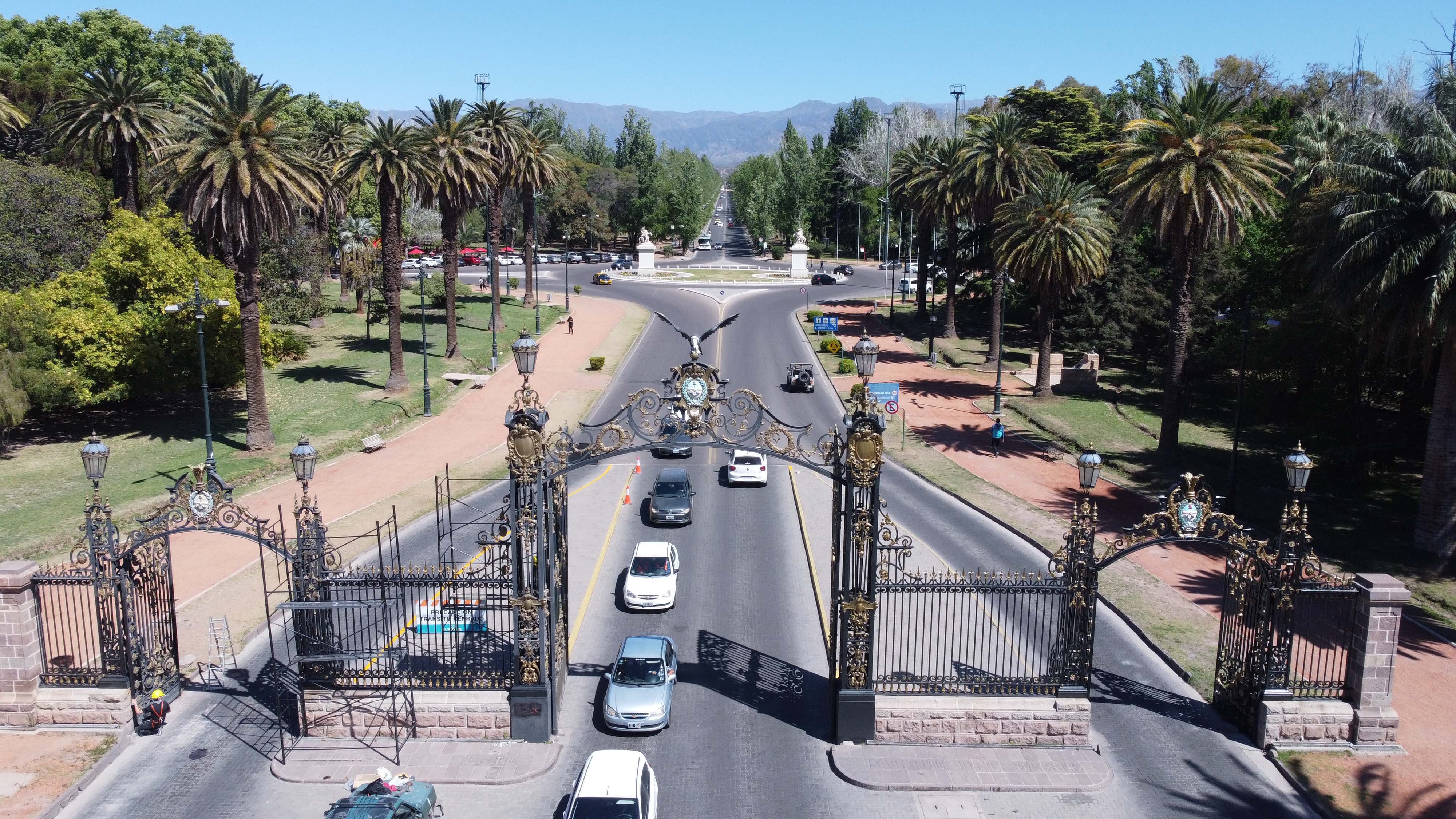 Portones del Parque General San Martín - Archivo Los Andes