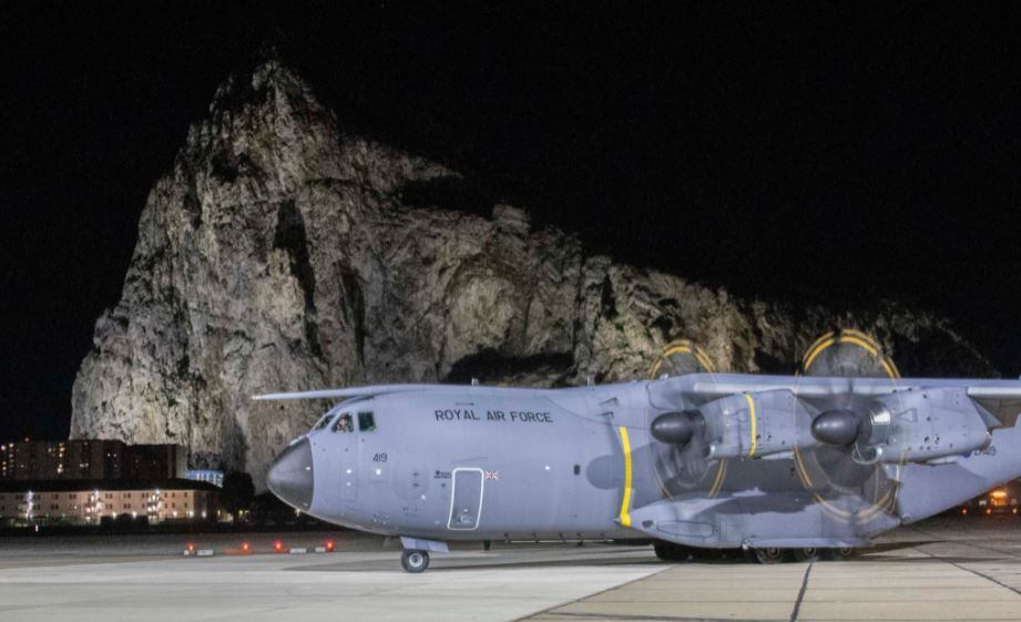 A400M  de la RAF. Gobierno de Reino Unido envía dosis de la vacua contra el Coronavirus.