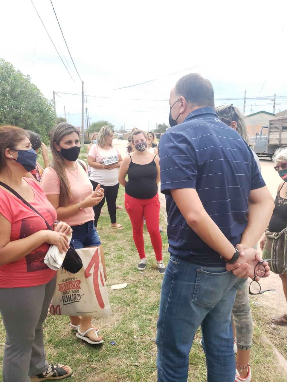 Pablo Garate visitó el Barrio Ranchos