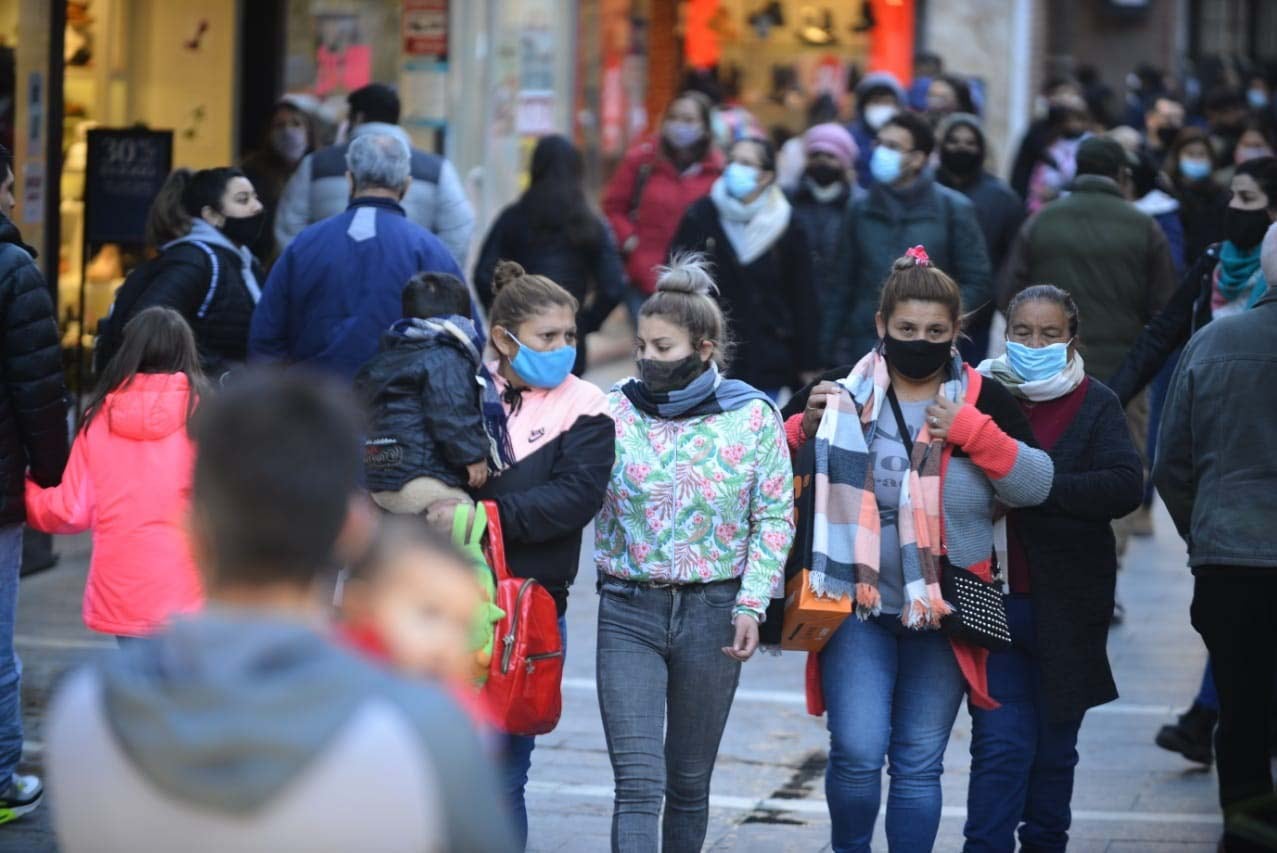 Las galerías y centros comerciales también están habilitados. (José Hernández).