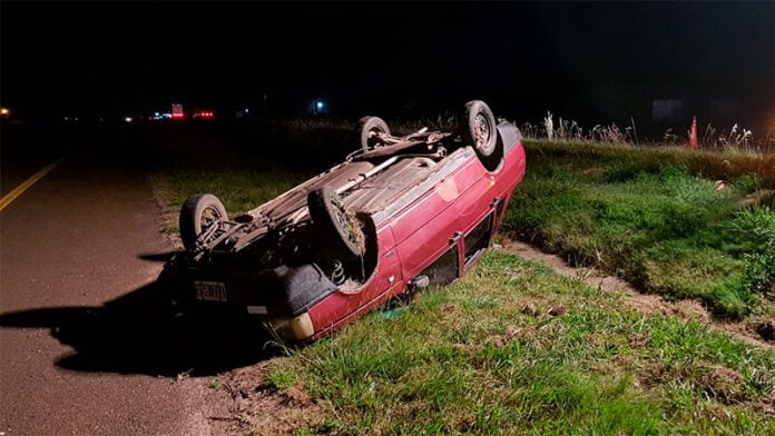 Accidente y vuelco en RN 14/ La Pirámide.