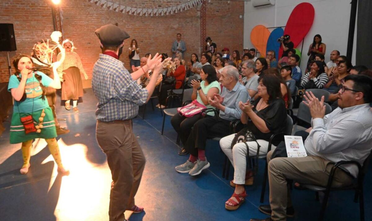 El público jujeño celebra y disfruta la 38.va Fiesta Provincial del Teatro