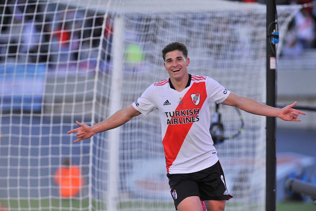 El cordobés Julián Álvarez fue la gran figura del superclásico que River le ganó a Boca. (Gentileza Clarín)