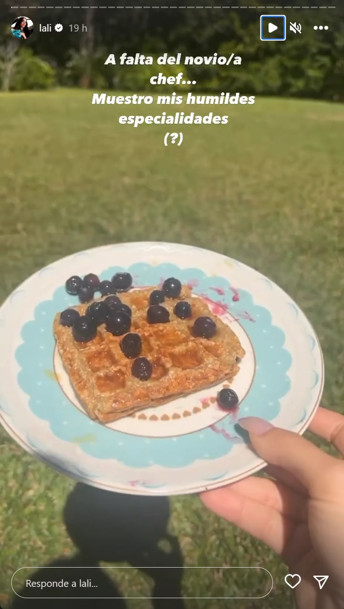 Lali mostró cuál es su especialidad dulce en la cocina