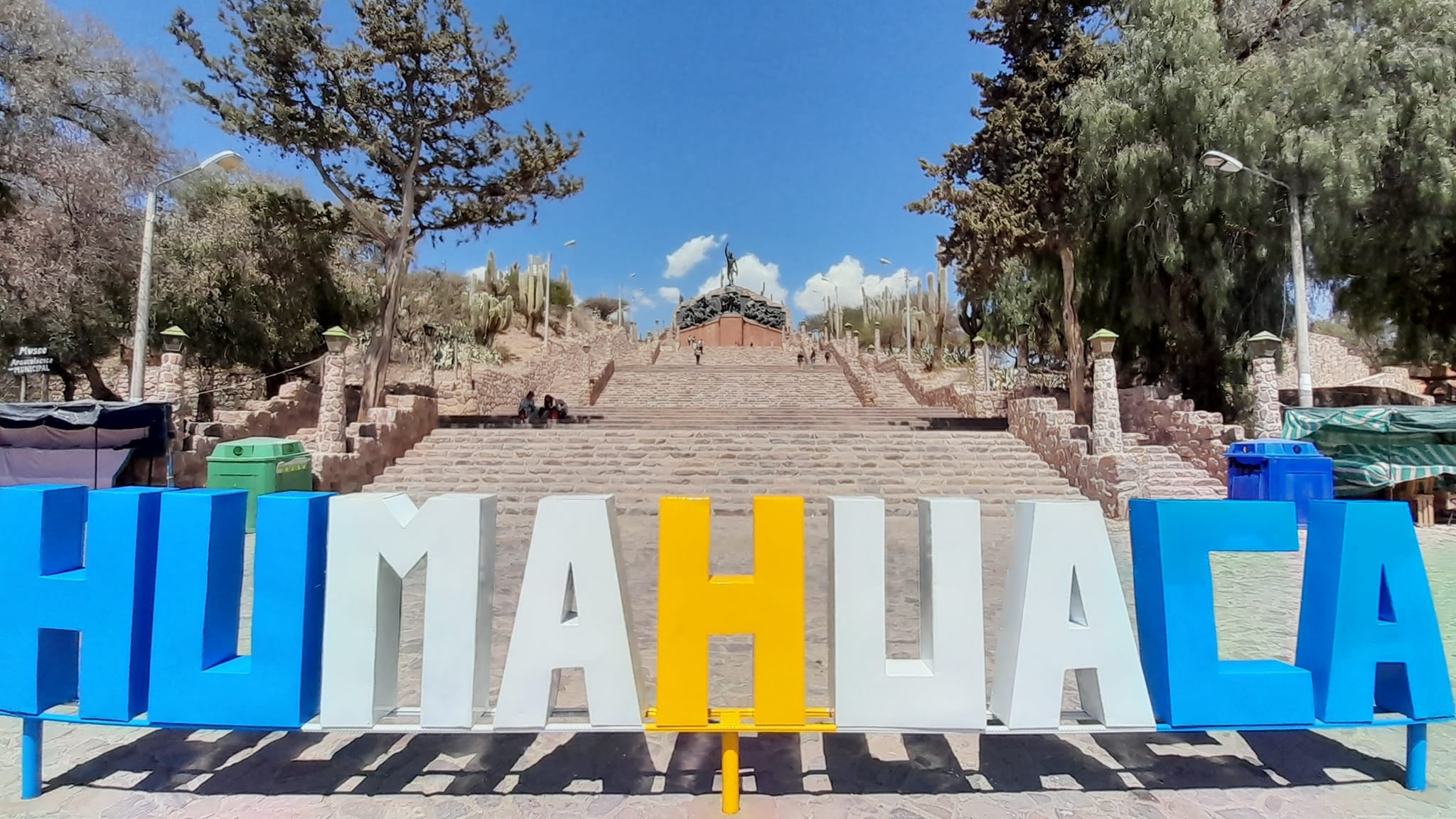 La explanada del Monumento a los Héroes de la Independencia, en la ciudad de Humahuaca, será escenario de las celebraciones del Día del Carnavalito.