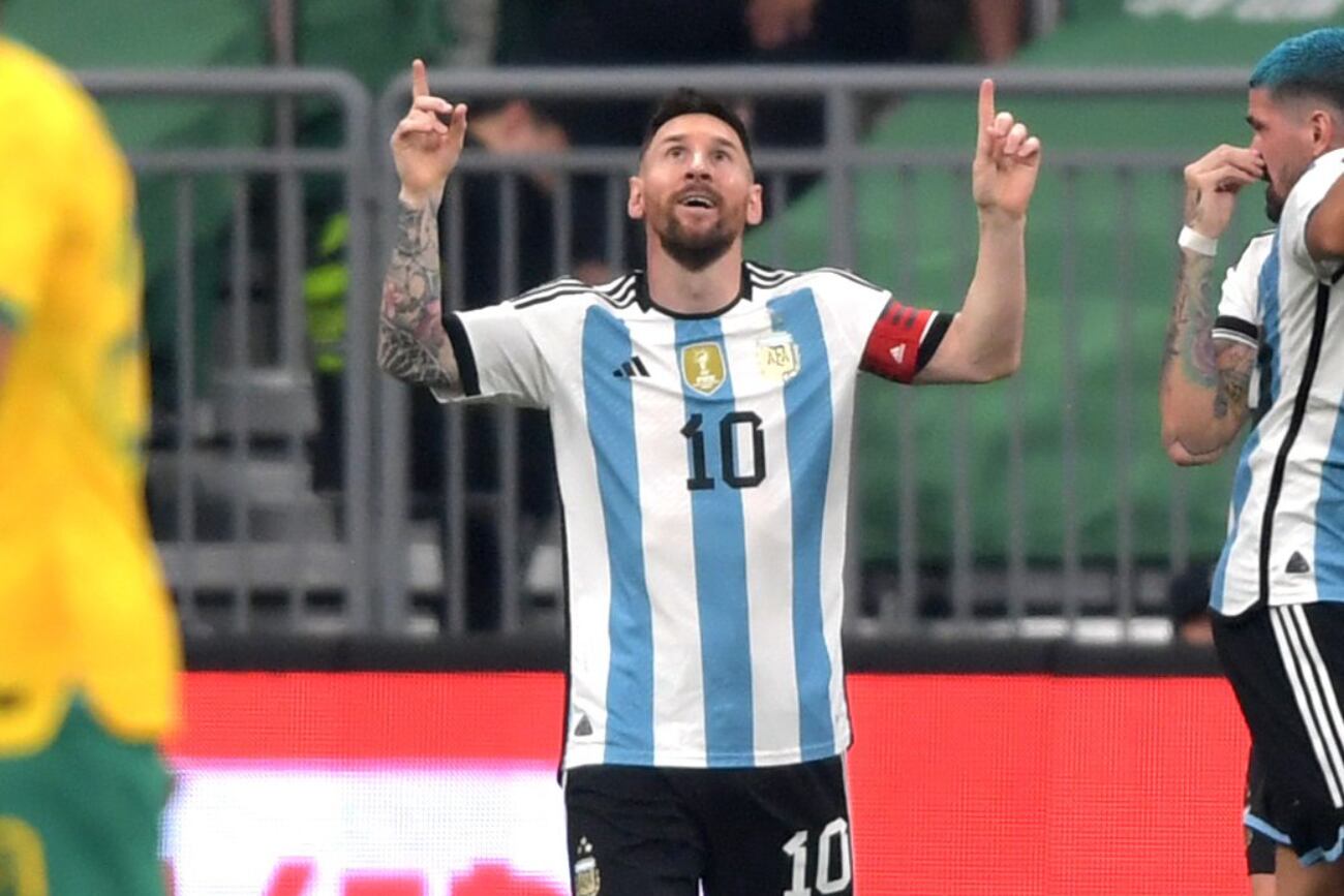 Lionel Messi festejando el gol más rápido de su carrera, que se lo anotó a Australia en el último amistoso. Foto: FIFA.