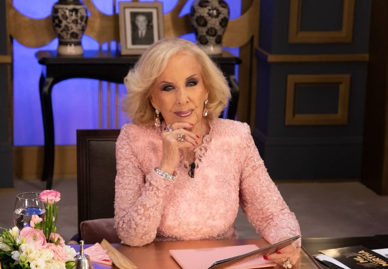 Mirtha Legrand comenzó con su programa de televisión en 1968.