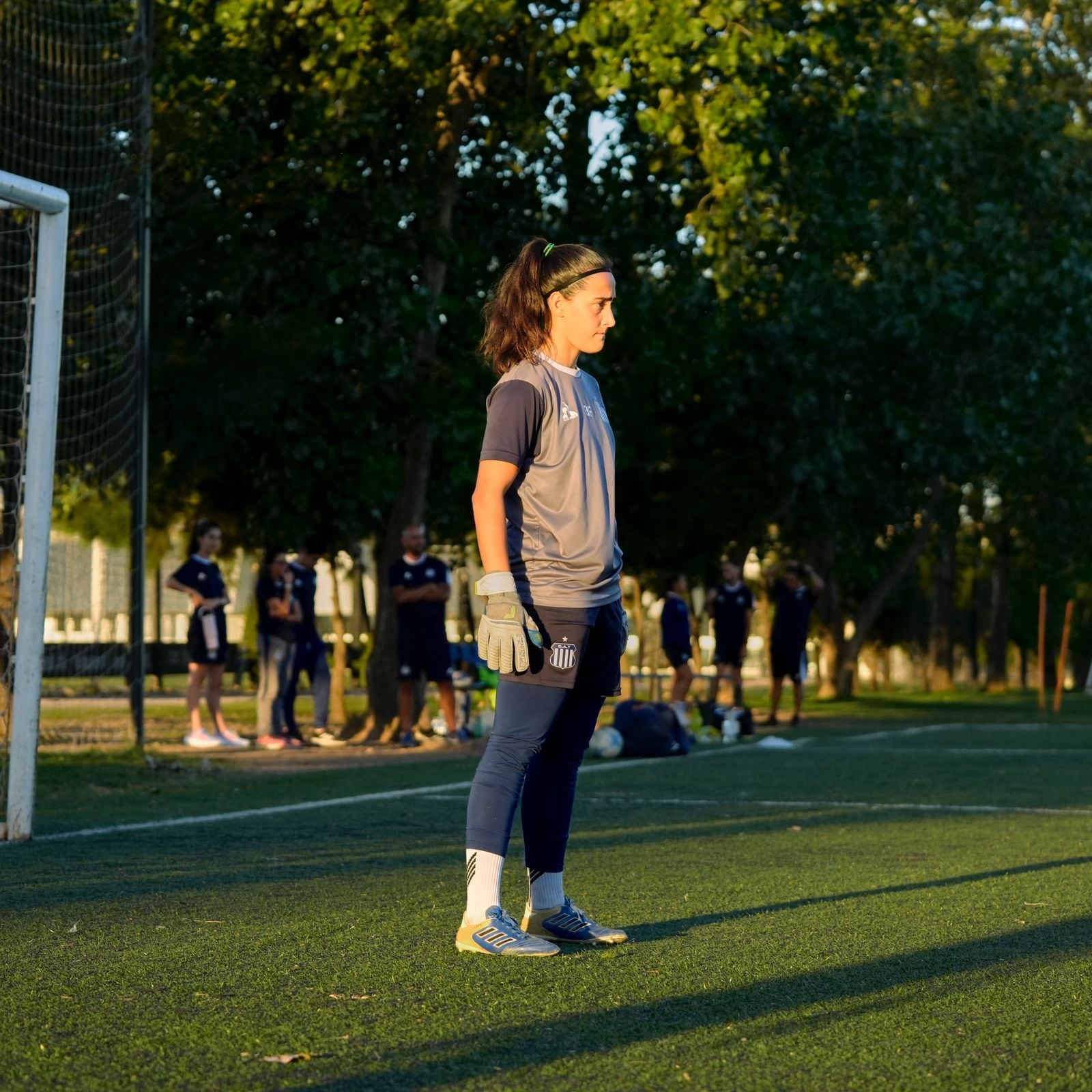 Agustina Ruffino, arquera de Talleres, superó una ruptura de ligamentos y sueña con el ascenso a la A con las Matadoras