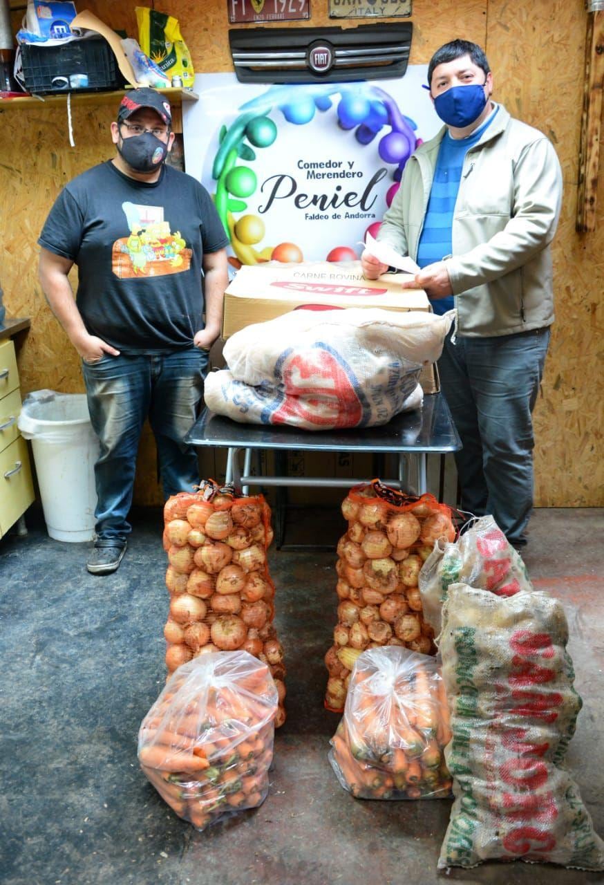 Personal de la Municipalidad entregó alimentos a comedores y ollas populares