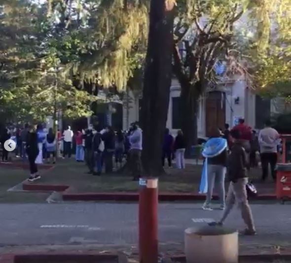 Caravana anti cuarentena Gualeguaychú. REDES